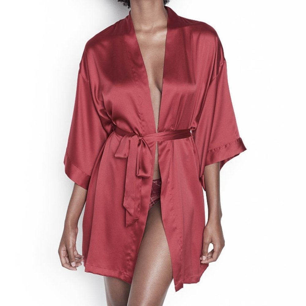 Dark Red VERY SEXY SHORT SATIN KIMONO ROBE โ Small/Medium
